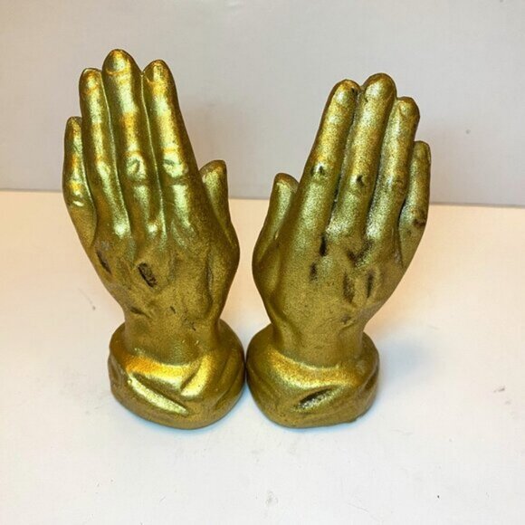 Vintage Praying Hands Salt and Pepper Shakers Gold Banff Canada Taiwan - Picture 2 of 6